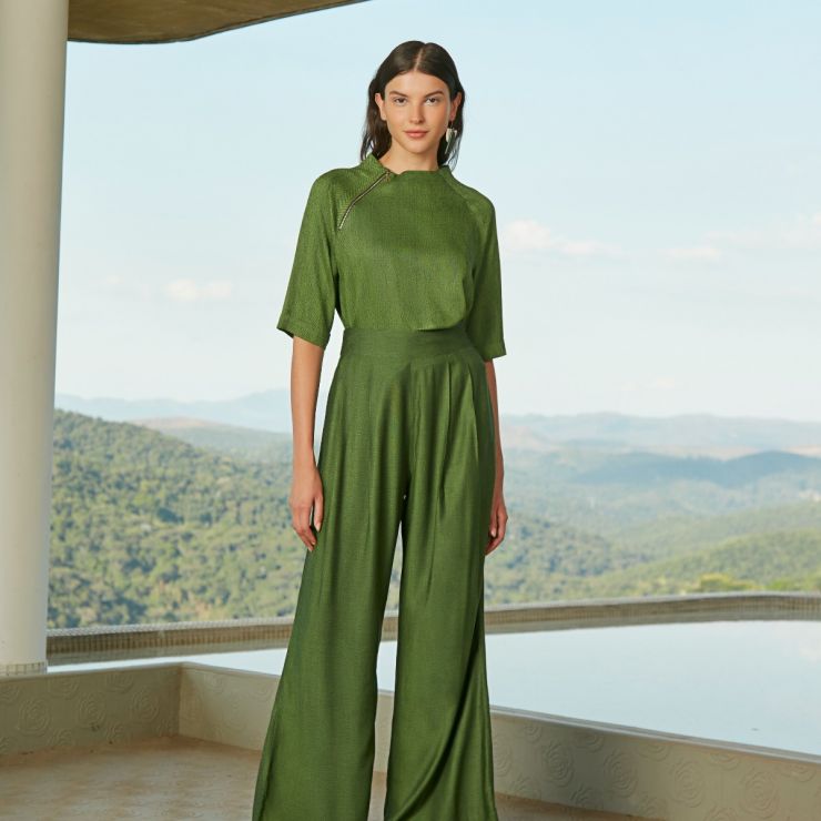 BLUSA MANGA RAGLAN E DETALHE ZÍPER